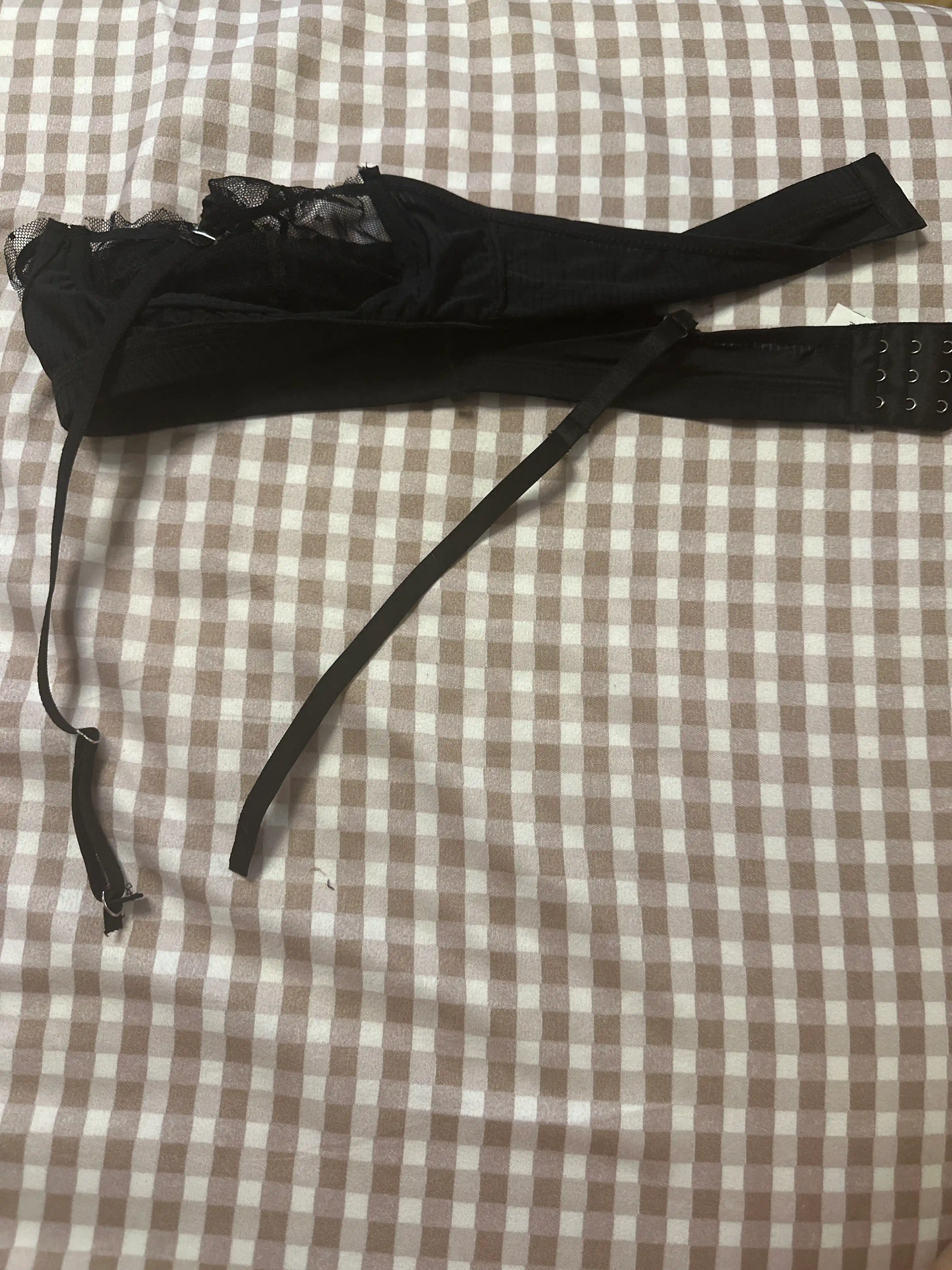 Ayollar ichki kiyim to'plami: dantelli suyaksiz byustgalter va baland belli string, S–XL