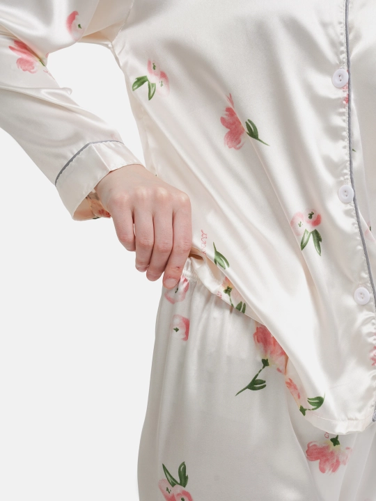 Ayollar uchun pijama to'plami