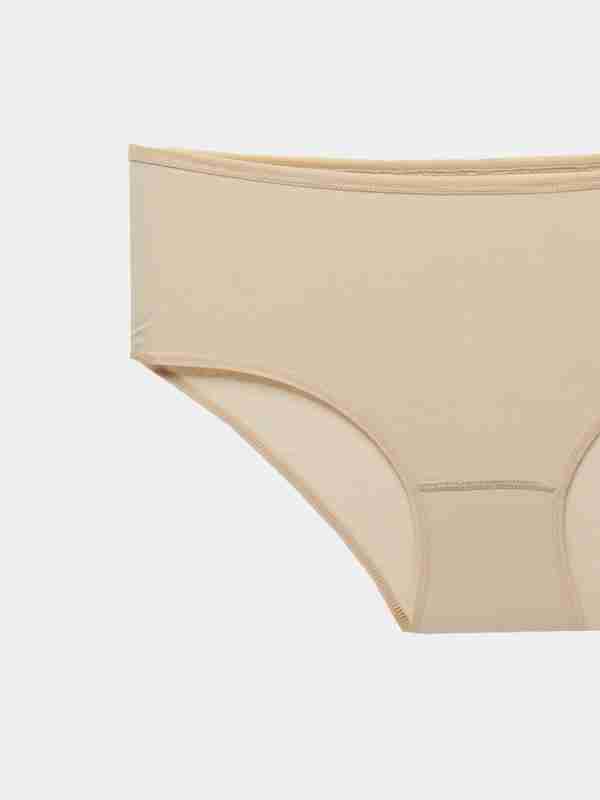 Konduktor bilan poezdda porno video Emma Watson porno video tomosha