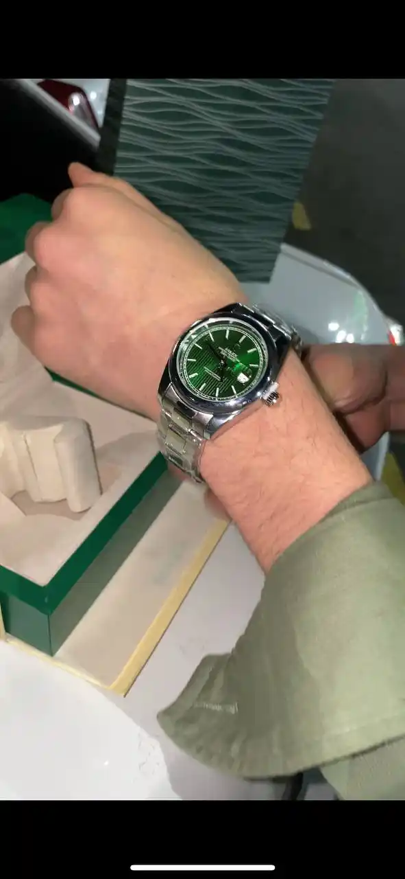 Erkaklar uchun soat, shishasi mineral, avtomatik mexanizm