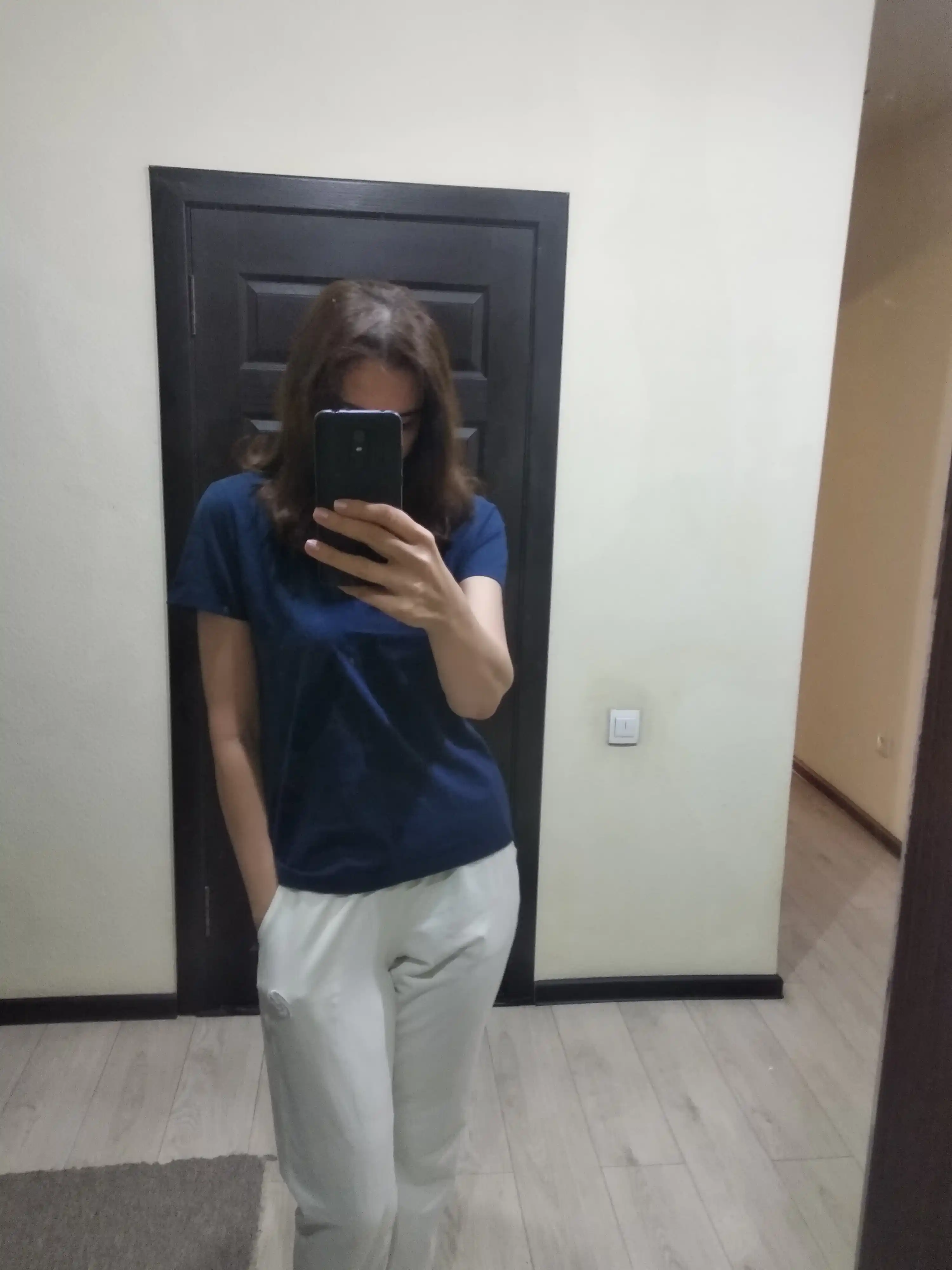 Ayollar uchun bazaviy paxtali футболка V-yoqali oversize casual