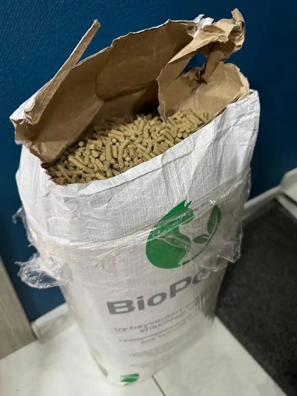 Uy hayvonlar tuvaklari uchun to'ldiruvchi BioPetto, 10 kg