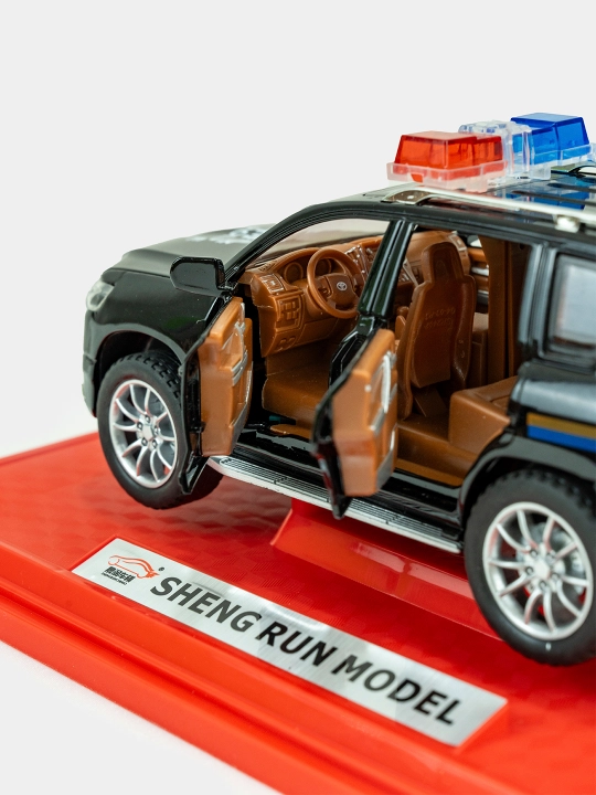 Машина Toyota Prado
