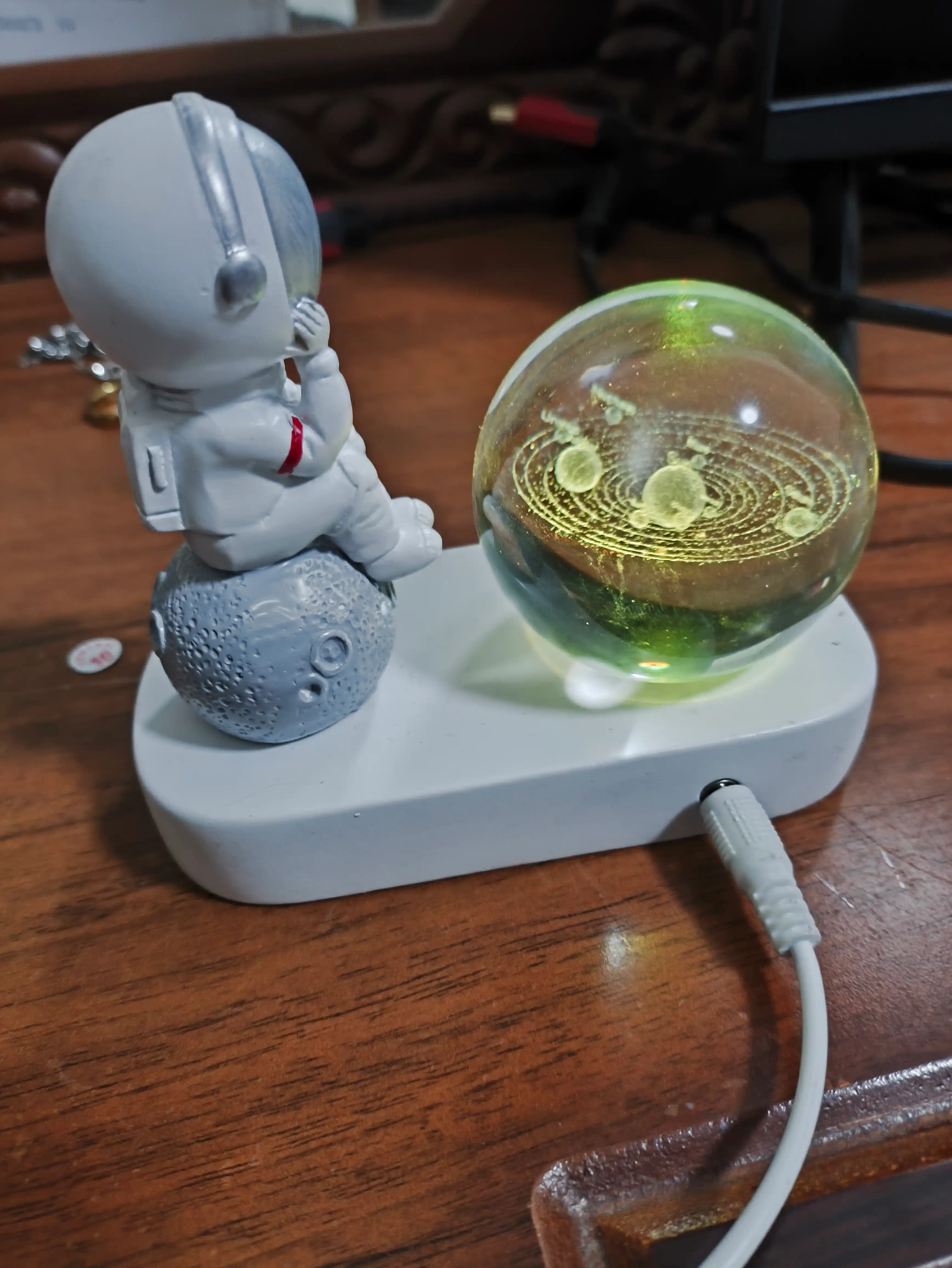 Ночник Космонавт и хрустальный шар, USB