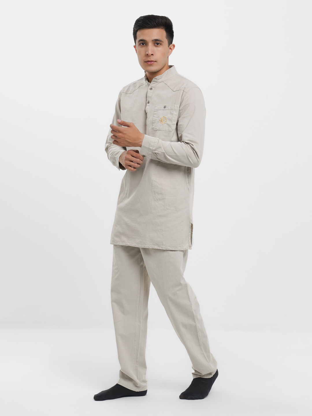 Mast rus ayolni guruhbozlik qilishgan