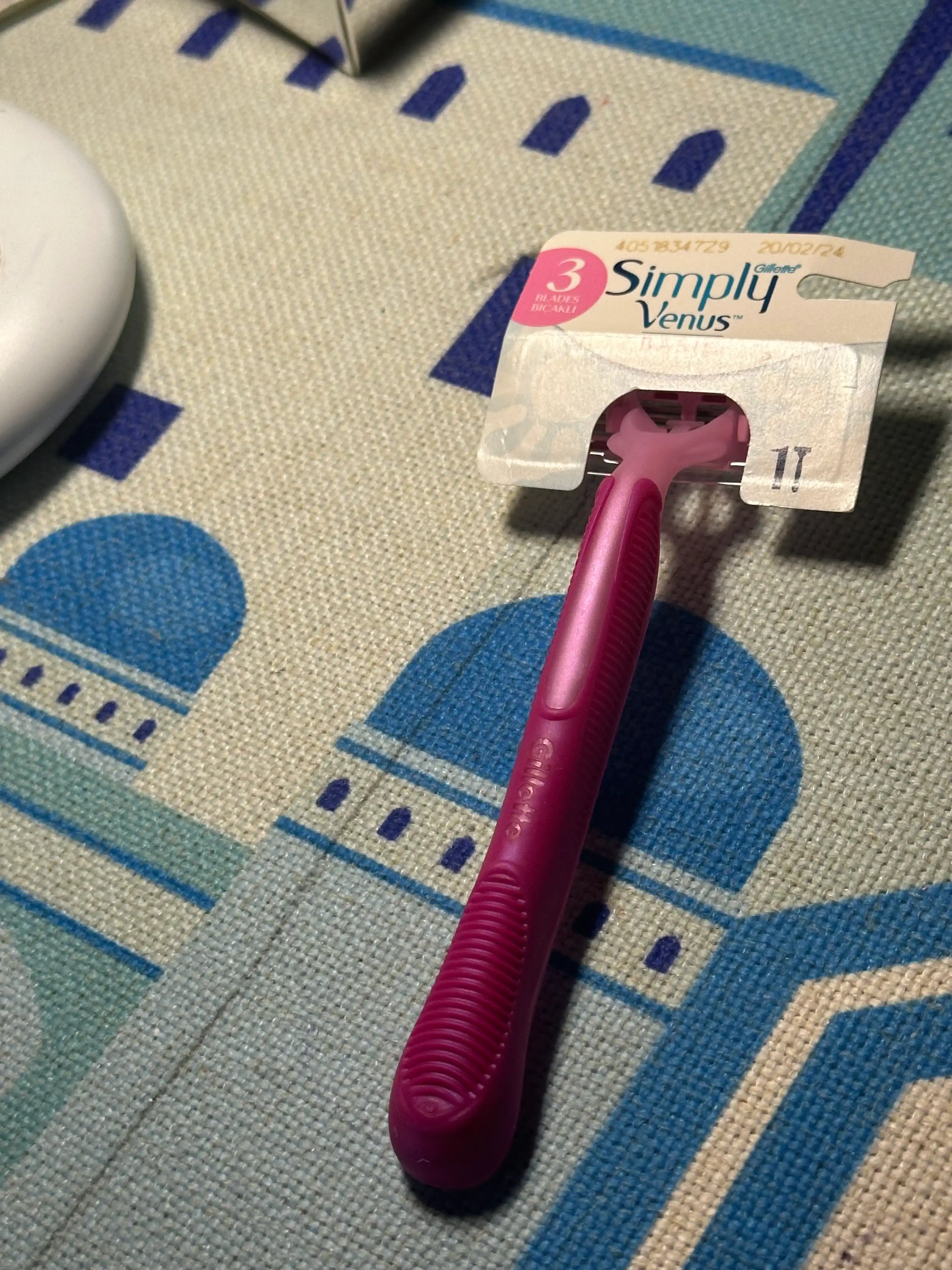 Gillette Simply Venus3 Basic Ayollar uchun bir martalik ustara, 1 dona