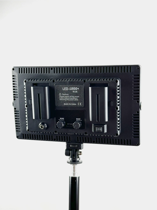 Видеосвет RGB LED U800+, штатив на 2.1 м, пульт ДУ, 2 аккумулятора, зарядное устройства