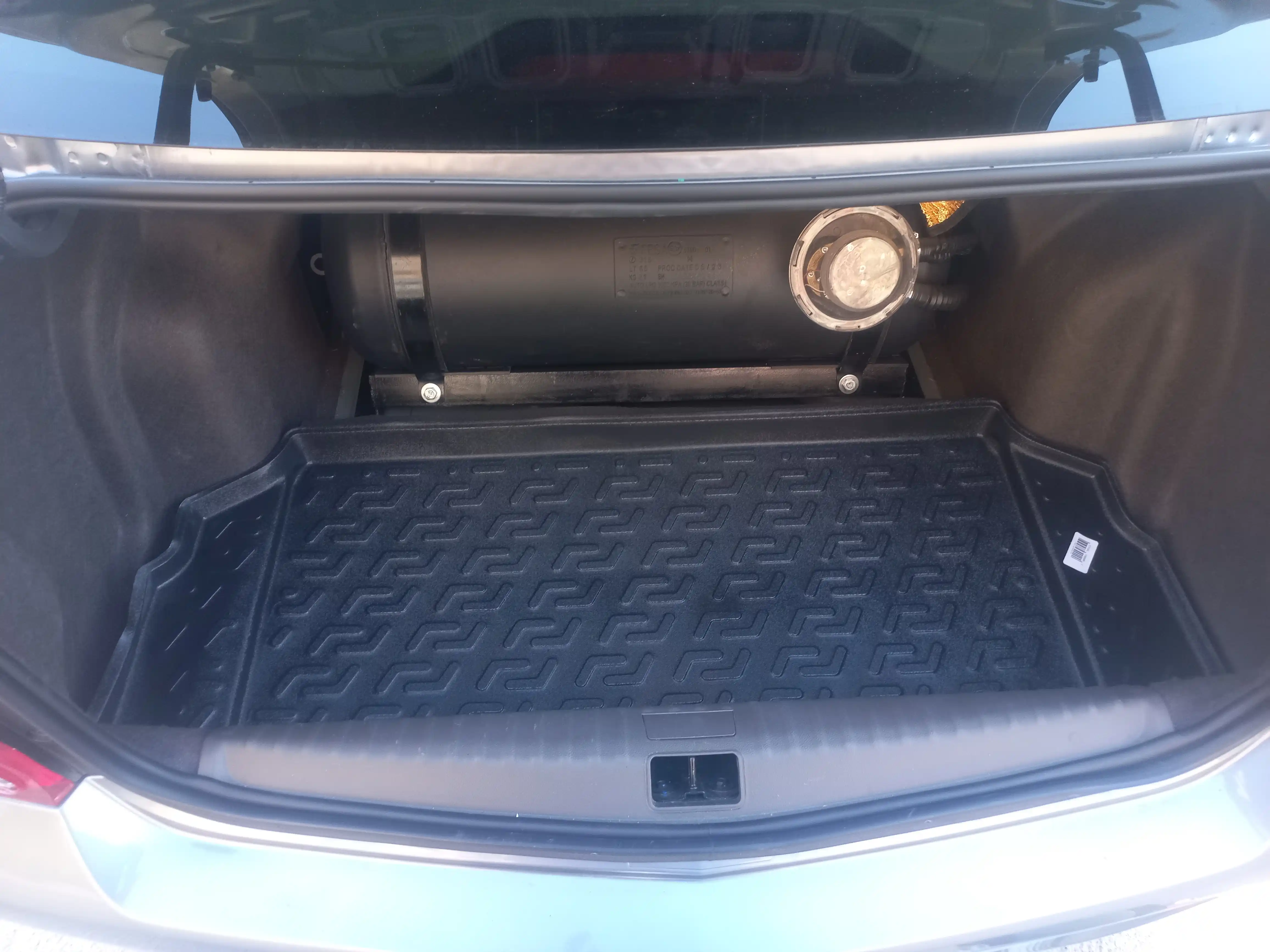 Коврик в багажник с газовам баллоном ГБО, для Lacetti, Gentra, Cobalt, Nexia 3, Ravon R3