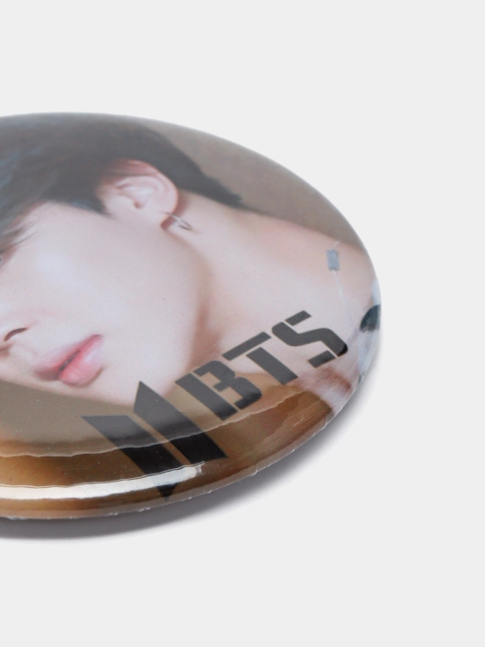 Shtamplangan belgilar BTS guruhining solistlari, 58 mm