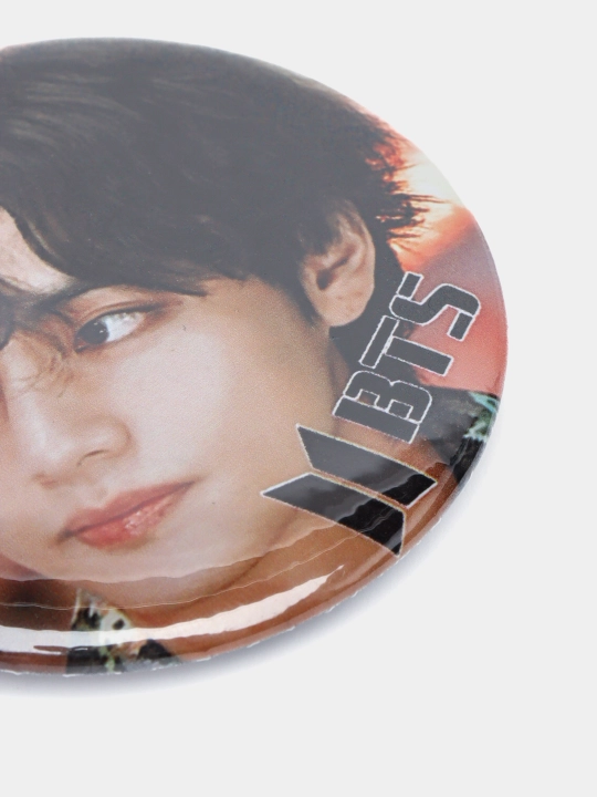 Shtamplangan belgilar BTS guruhining solistlari, 58 mm