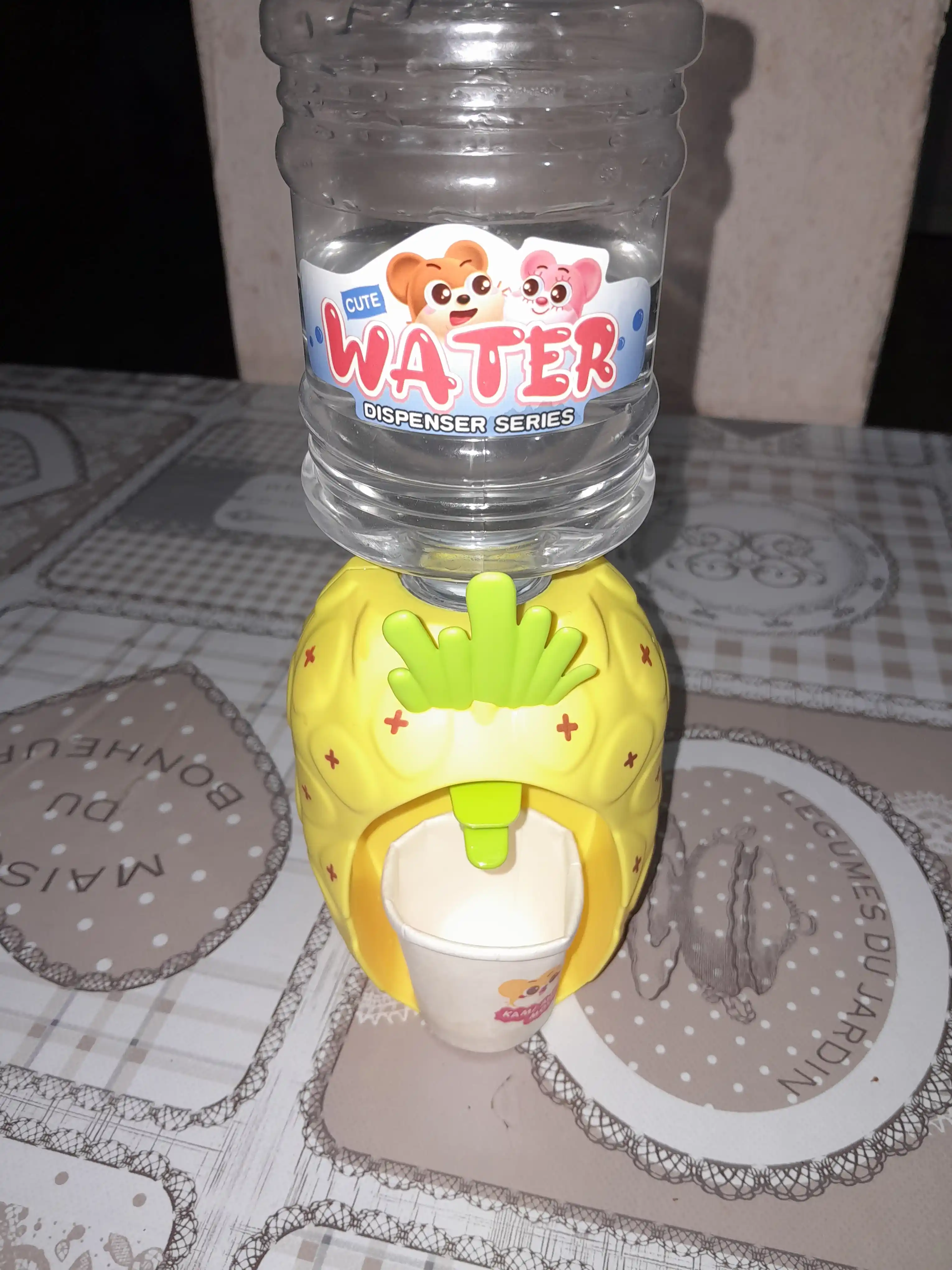 Mini kuler, suv va sharbat dispenseri Ananas, jo'ja, qurbaqa