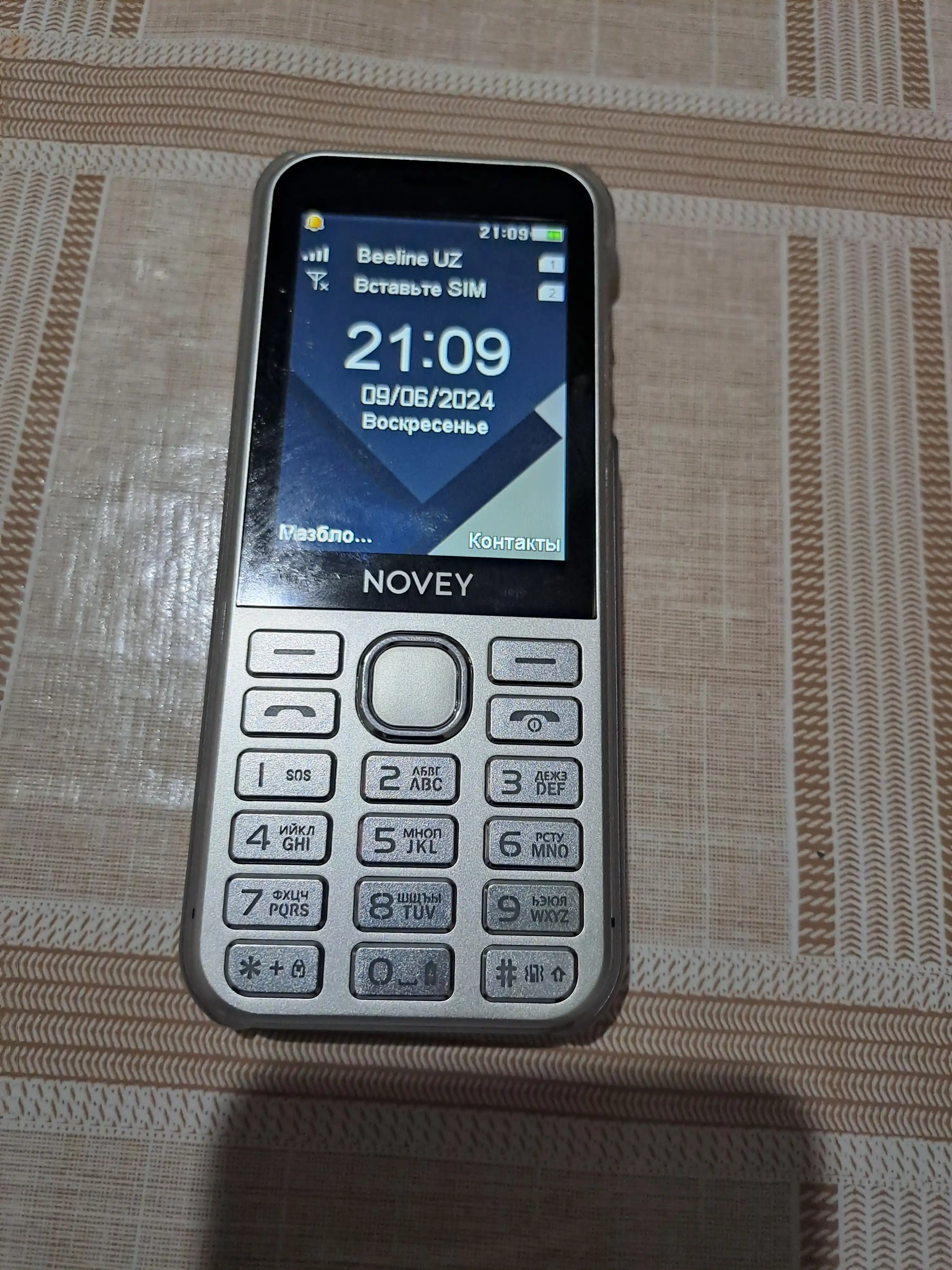 Novey S10 mobil telefon, knopkali, 2 SIM, kamera, metall korpus