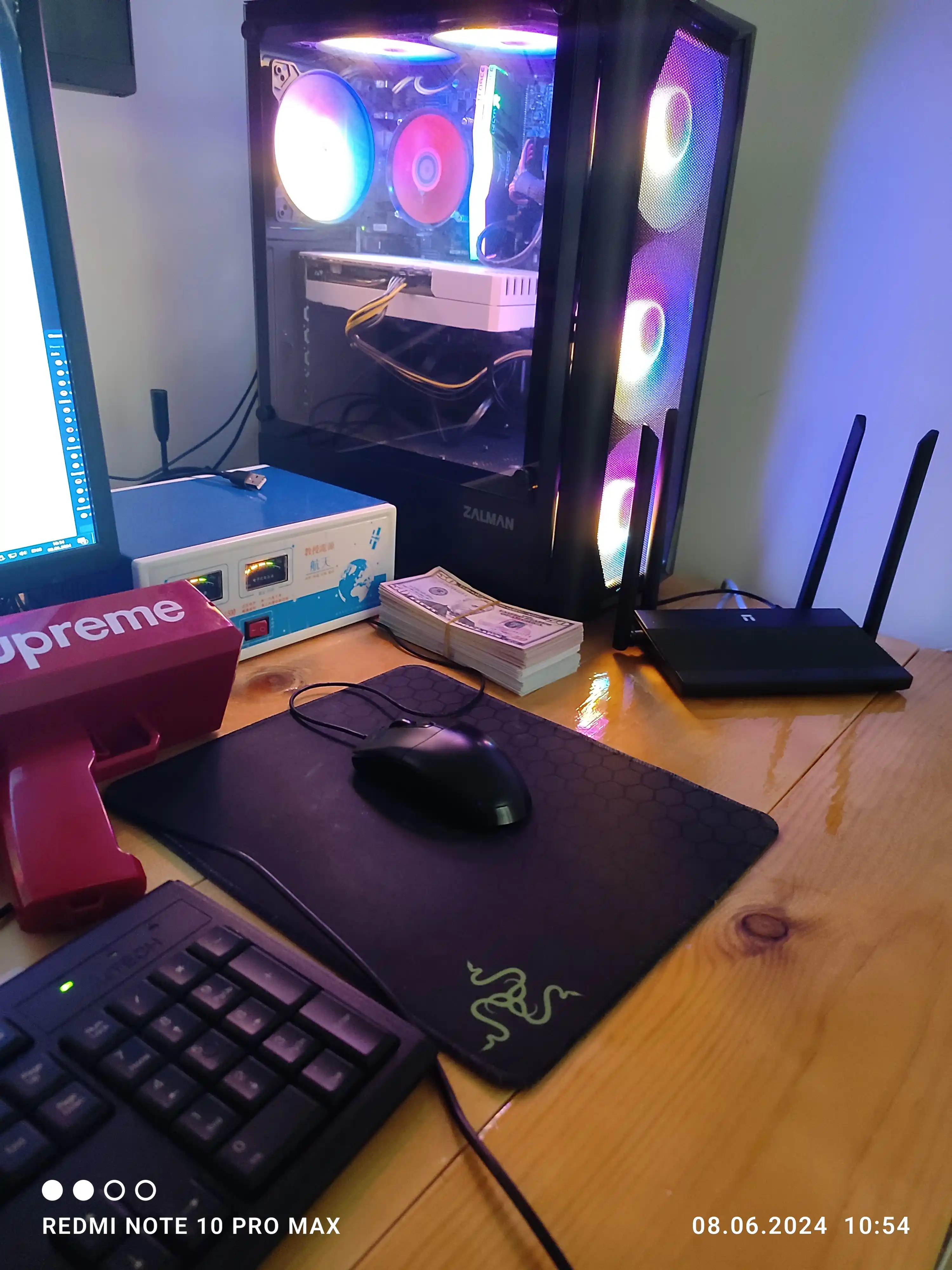 Компьютерный корпус Zalman N4 N4REV.1, 6 кулеров в комплекте, стекло, RGB подсветка