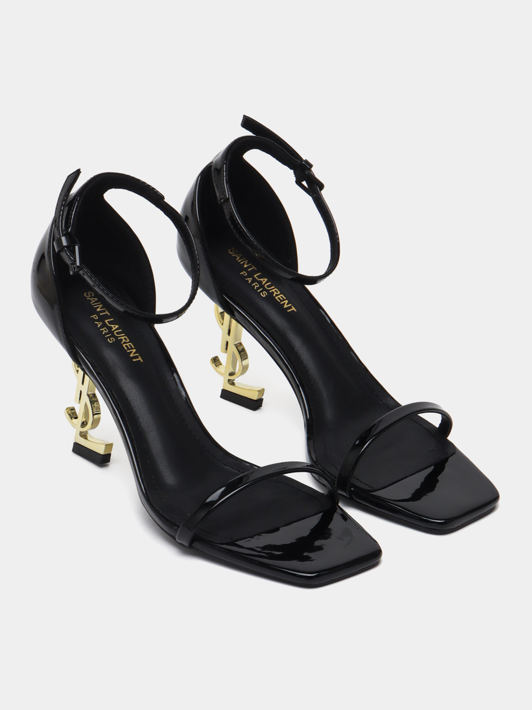 Oq tanli yigit eshakda sikiladi