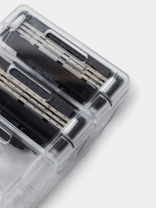 Сменные Кассеты Gillette Mach3 Charcoal со смазывающей полоской с древесным углем, 2шт, 3 лезвия