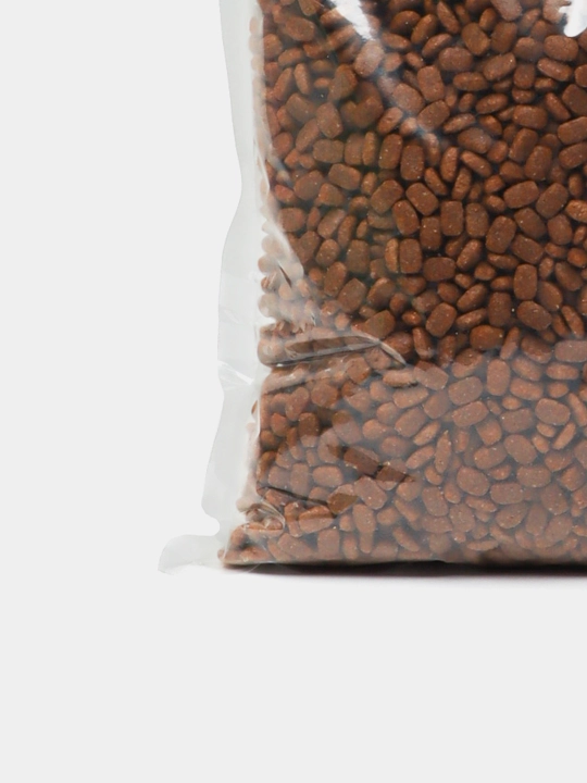Barcha zotli mushuklar uchun quruq ovqat qo'zichoq bilan, 1 kg