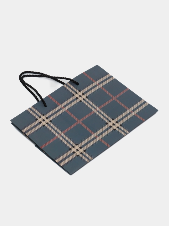 Sovg'a paketlari 23x18 sm, qattiq qog'oz sovg'alar uchun