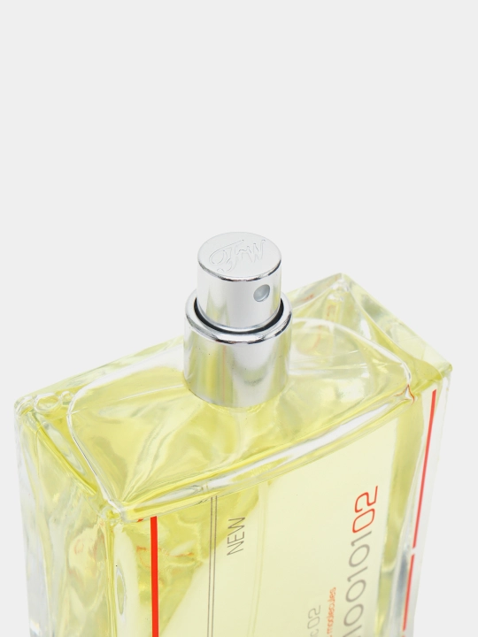Parfyumlangan suv Essentric molecules 020, 100 ml BAA