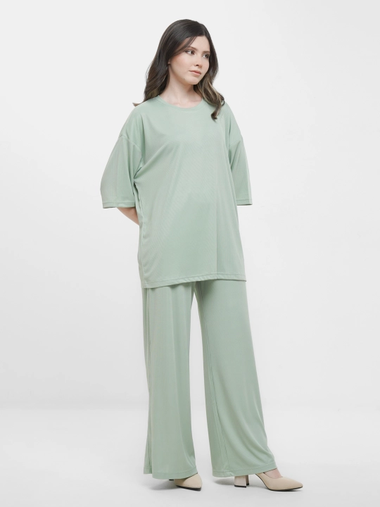 Комплект женской одежды, футболка и брюки Sum Wear Collection, S-M. L-XL
