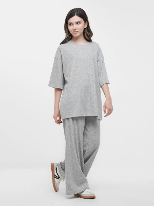 Комплект женской одежды, футболка и брюки Sum Wear Collection, S-M. L-XL