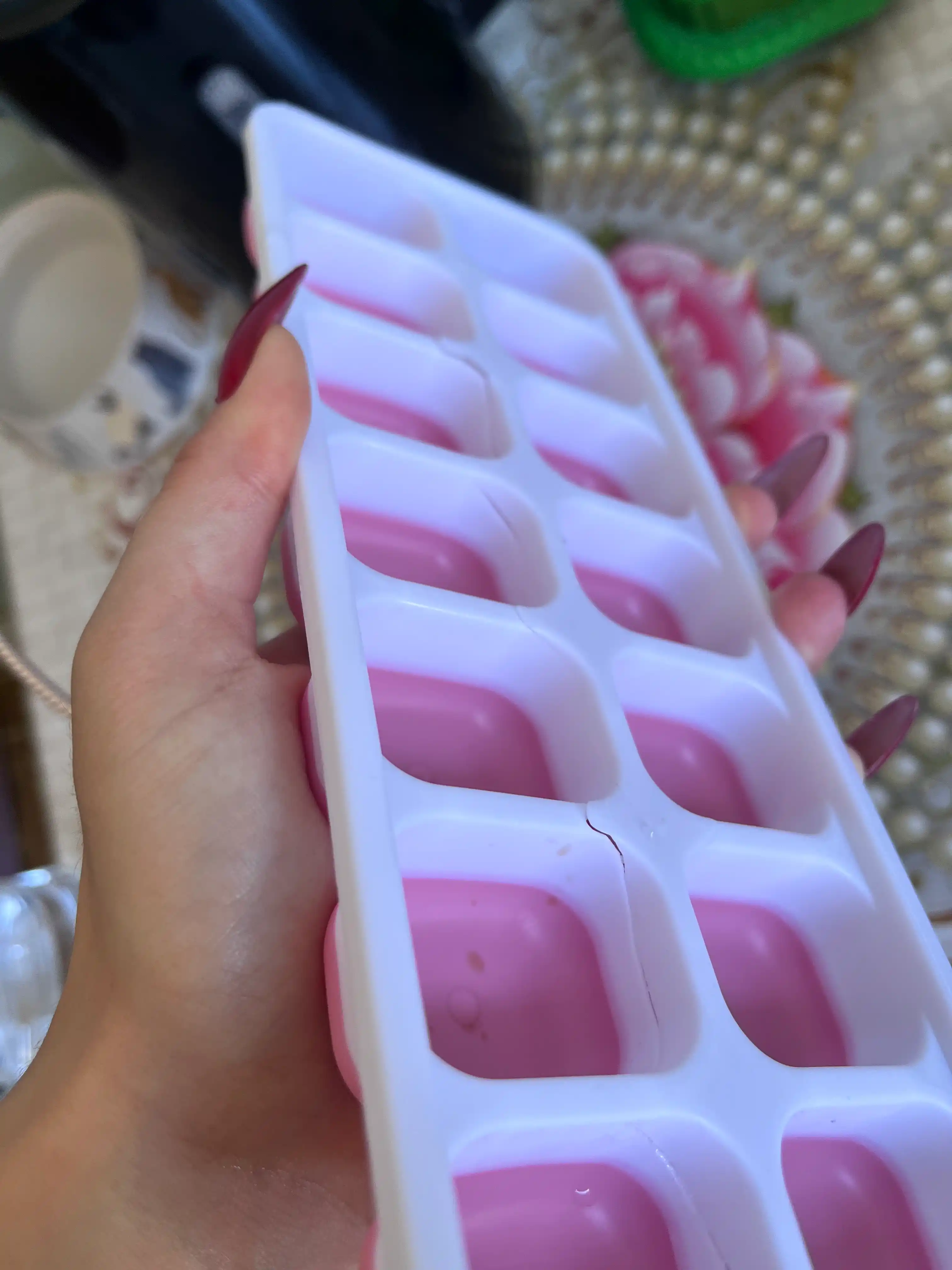 Silikon va plastmassadan tayyorlangan muz  uchun qolip, muz tayyorlash uchun idish