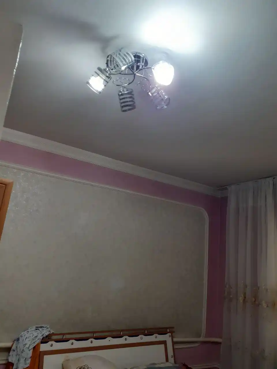 Qandil :3 o'lchamli, oshxona, yotoqxona, ofis uchun, koridor, shisha va metall lyustra