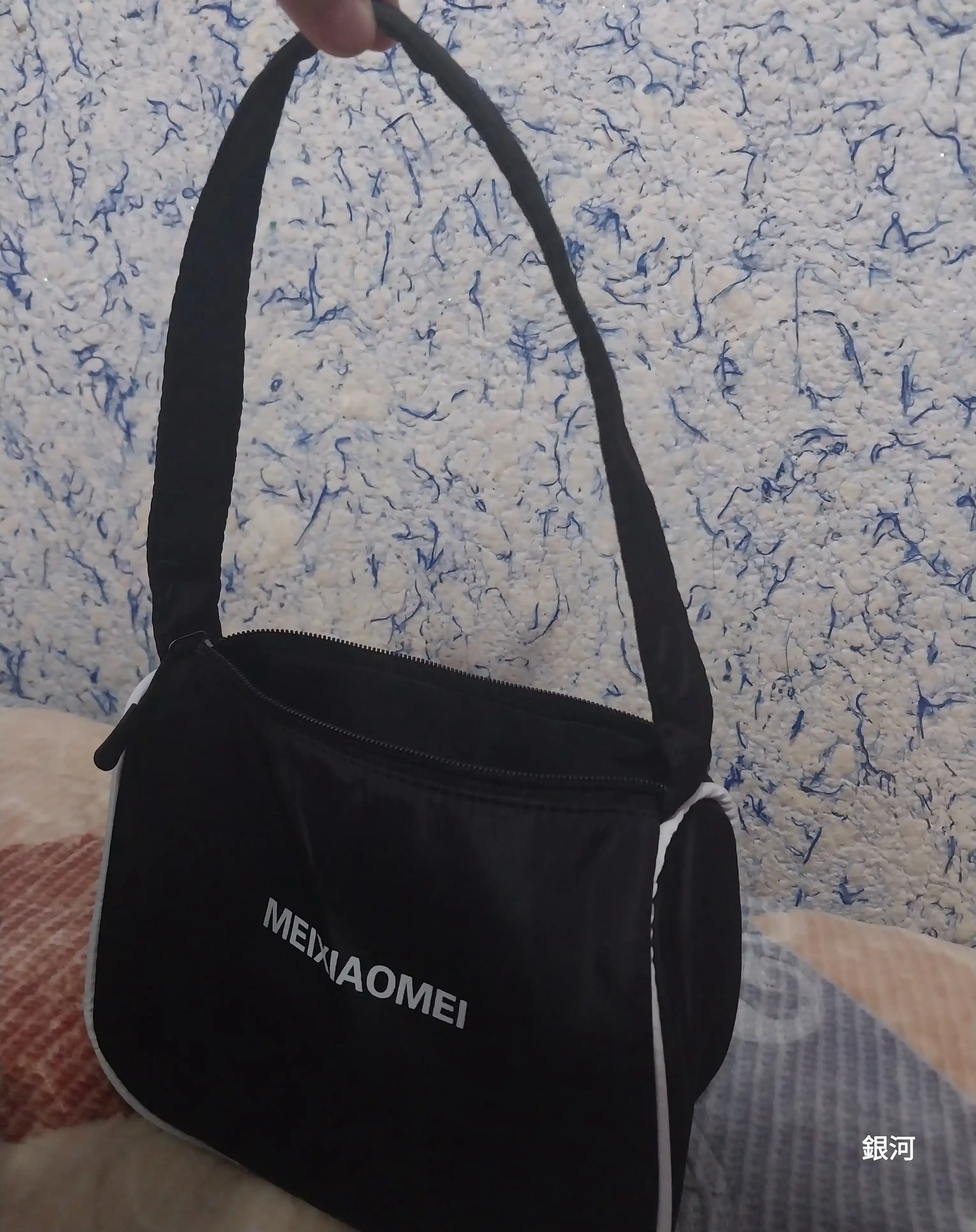 Ayollar sumkasi, yelkama, yoz uchun