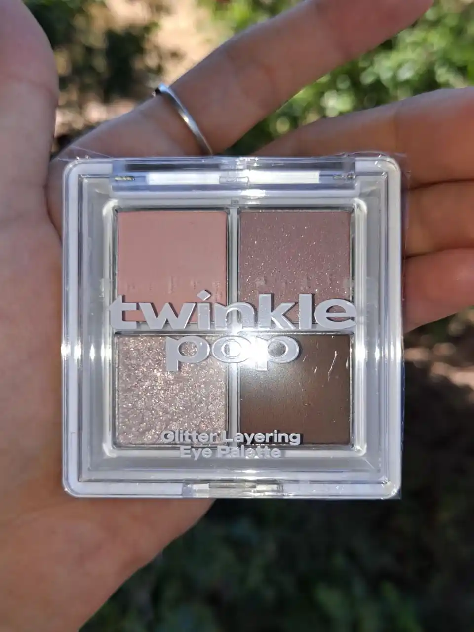 Палетка для глаз "Twinkle Pop Glitter Layering Eye Palette" в 4-цветах