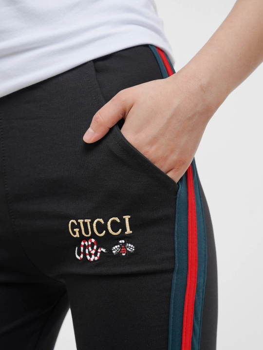 Женский спортивный костюм 
