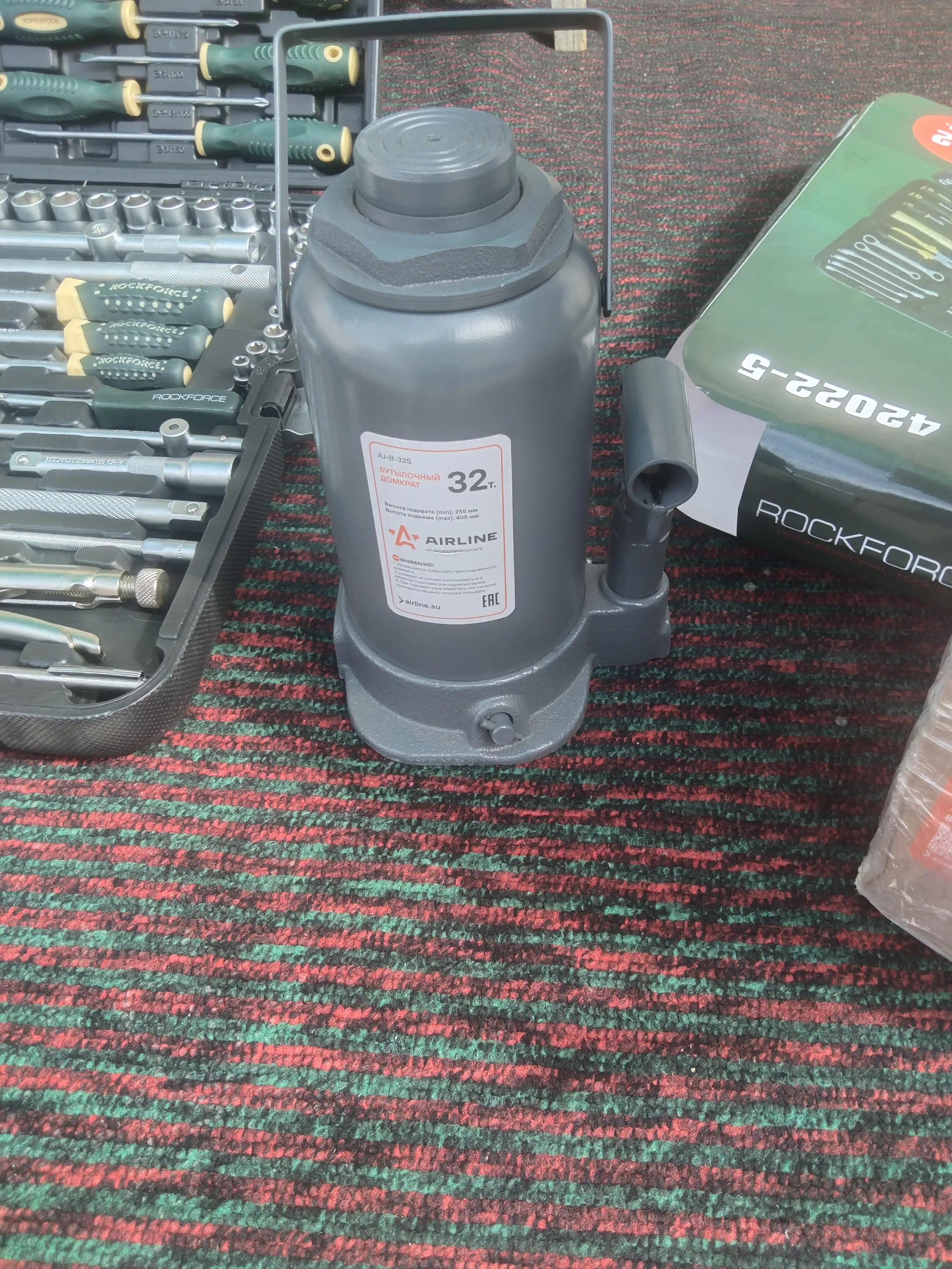 Domkrat butulka formali 32 t (MIN - 255 mm, MAX - 405 mm), AJ-B-32S