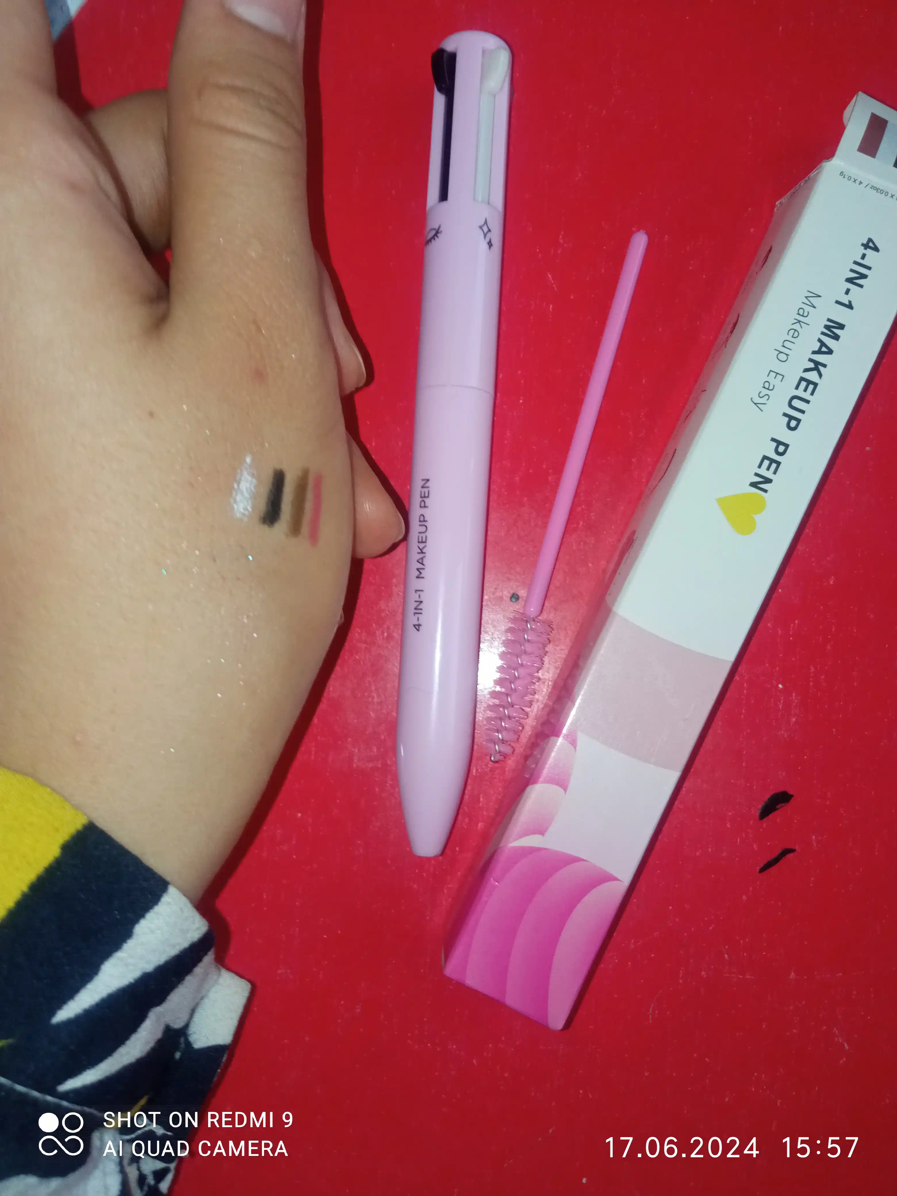 4 tasi 1 da, bo'yanish qalami, Make Up ko'z qalam, lablar, qoshlar, kontur uchun + cho'tka