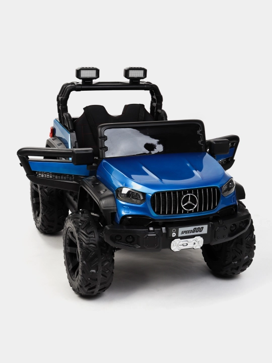 Masofadan boshqarish pulti va motorli ikki orindiqli bolalar elektromobili