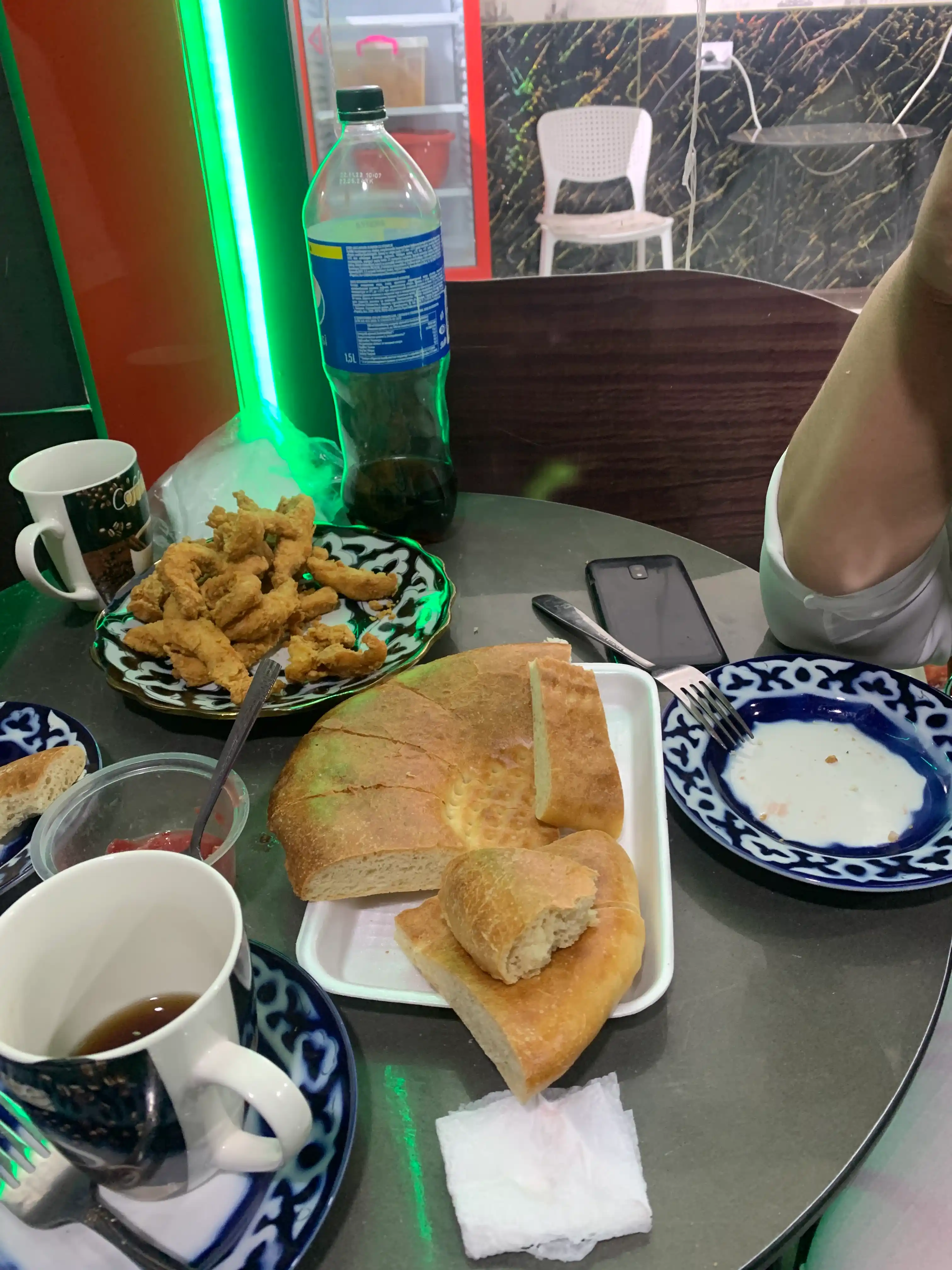 Gazlangan ichimlik Pepsi, 1 litr