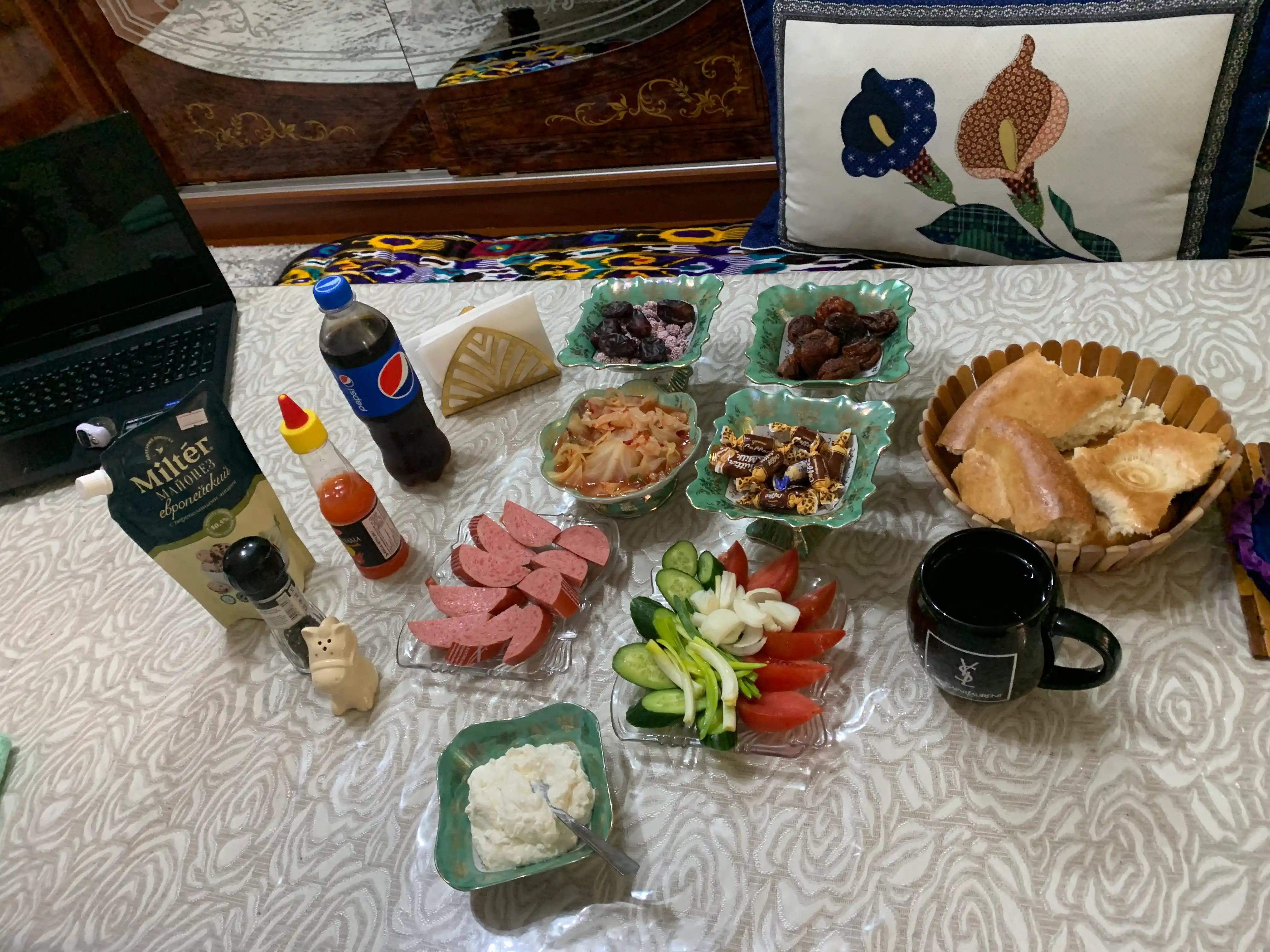 Gazlangan ichimlik Pepsi, 1 litr