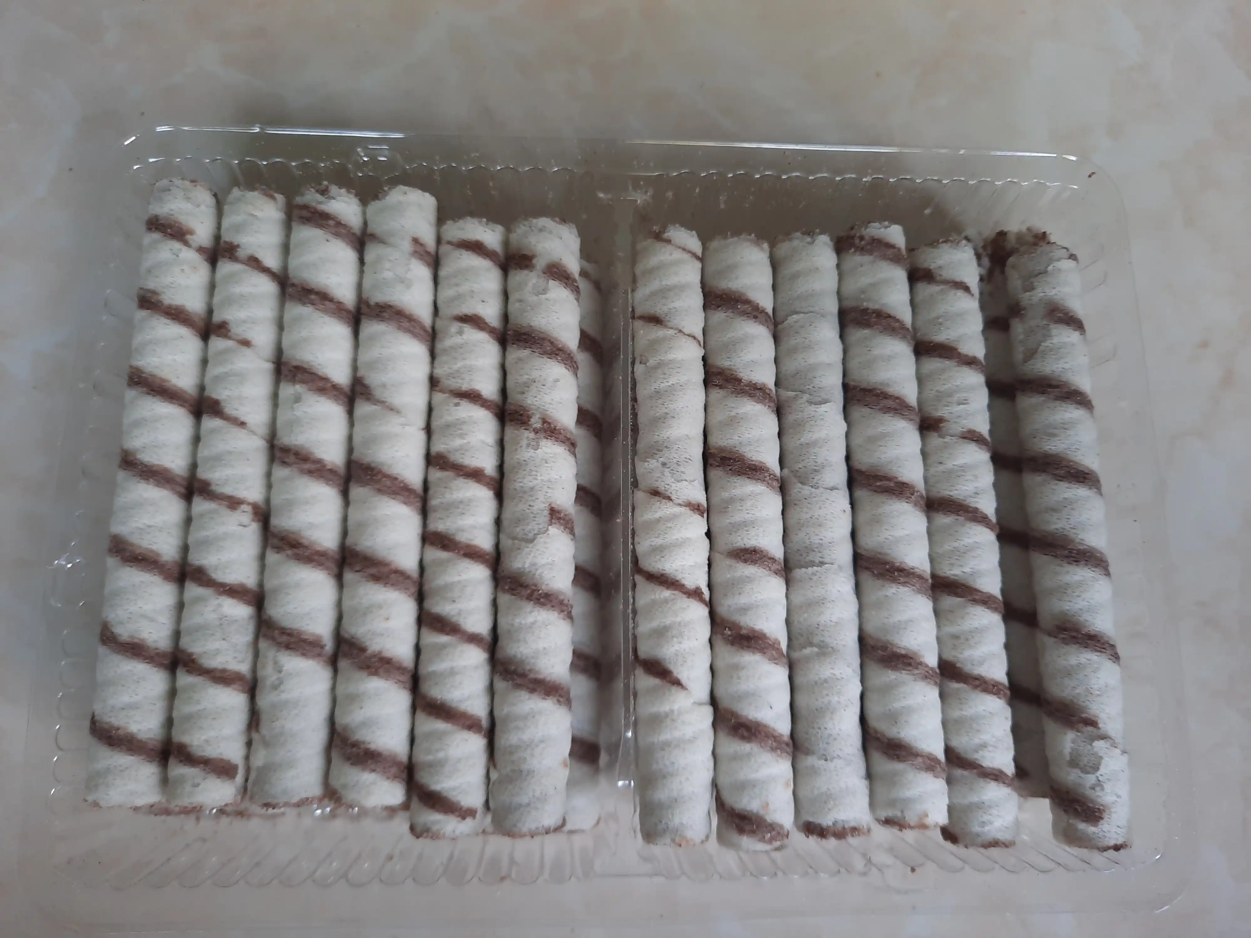 Vafli trubochkalar Yashkino yong'oq, 190 g