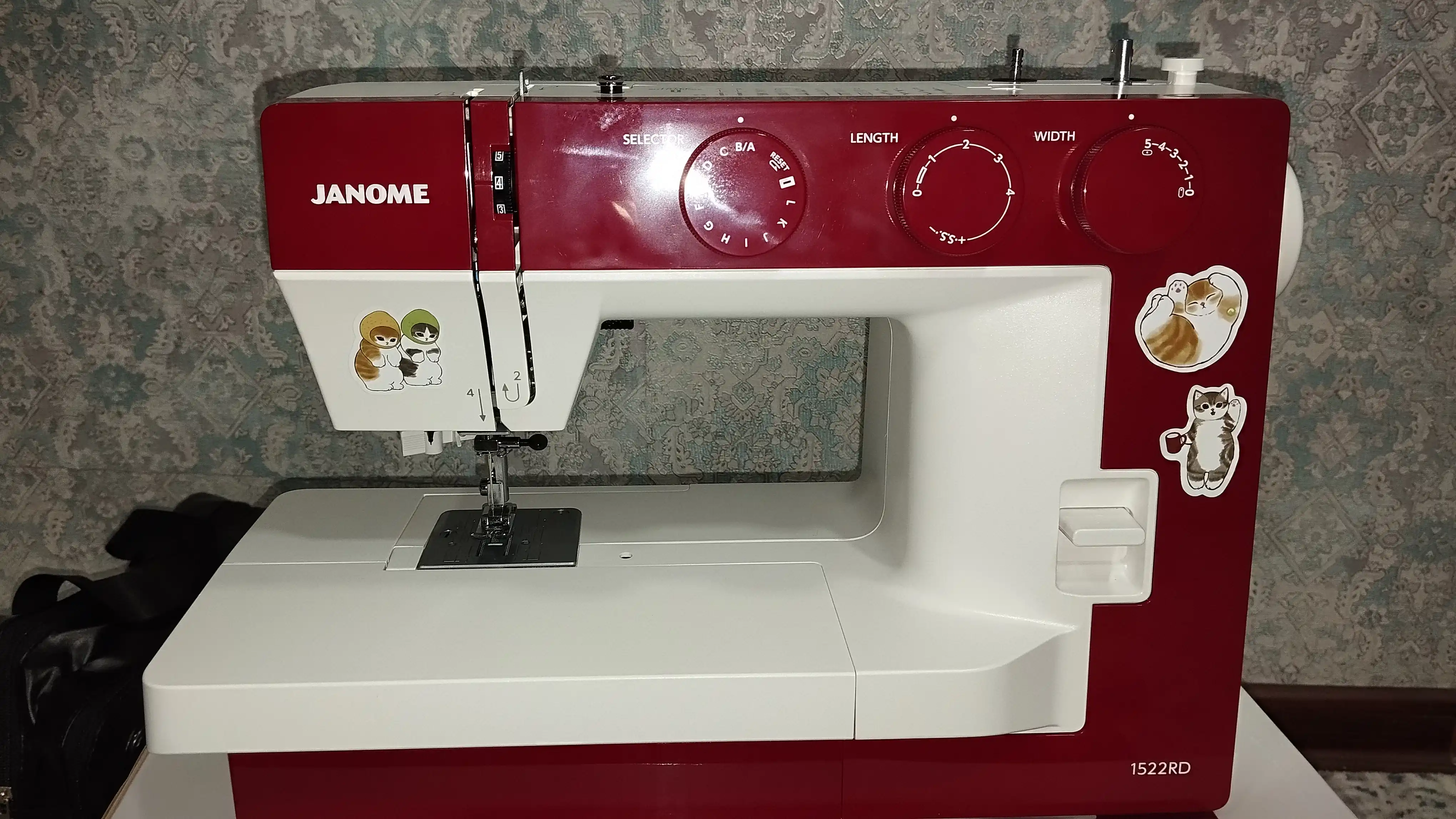 Швейная машина Janome 1522RD