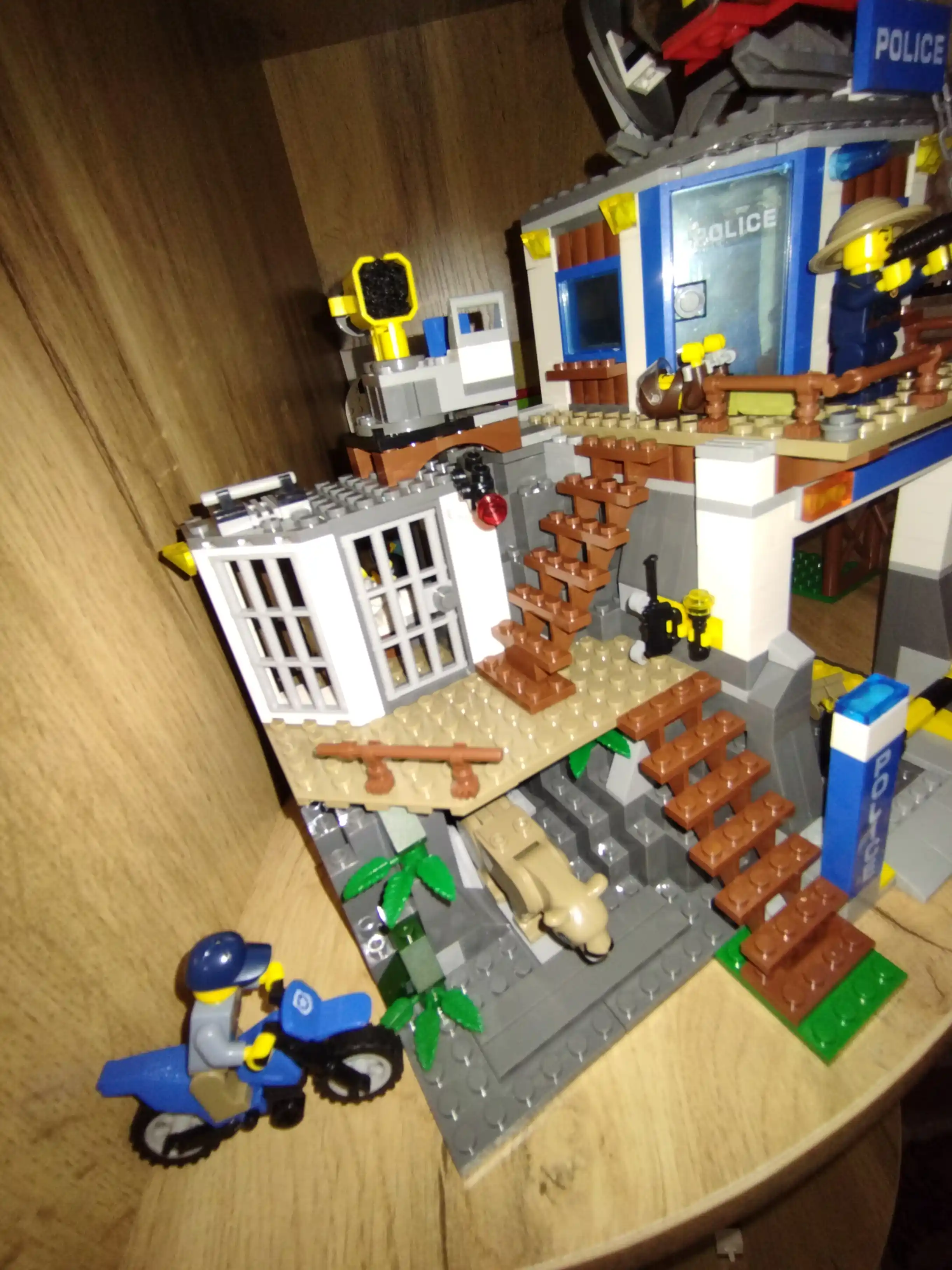 Конструктор Cities СitySwat и Overwatch, совместим с Lego, детская развивающая игрушка