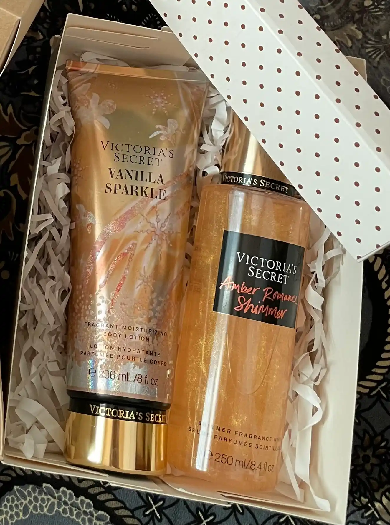 Victoria Secret parfyumeriya to'plami, tana uchun losyon va sprey mist, 236 ml + 250 ml
