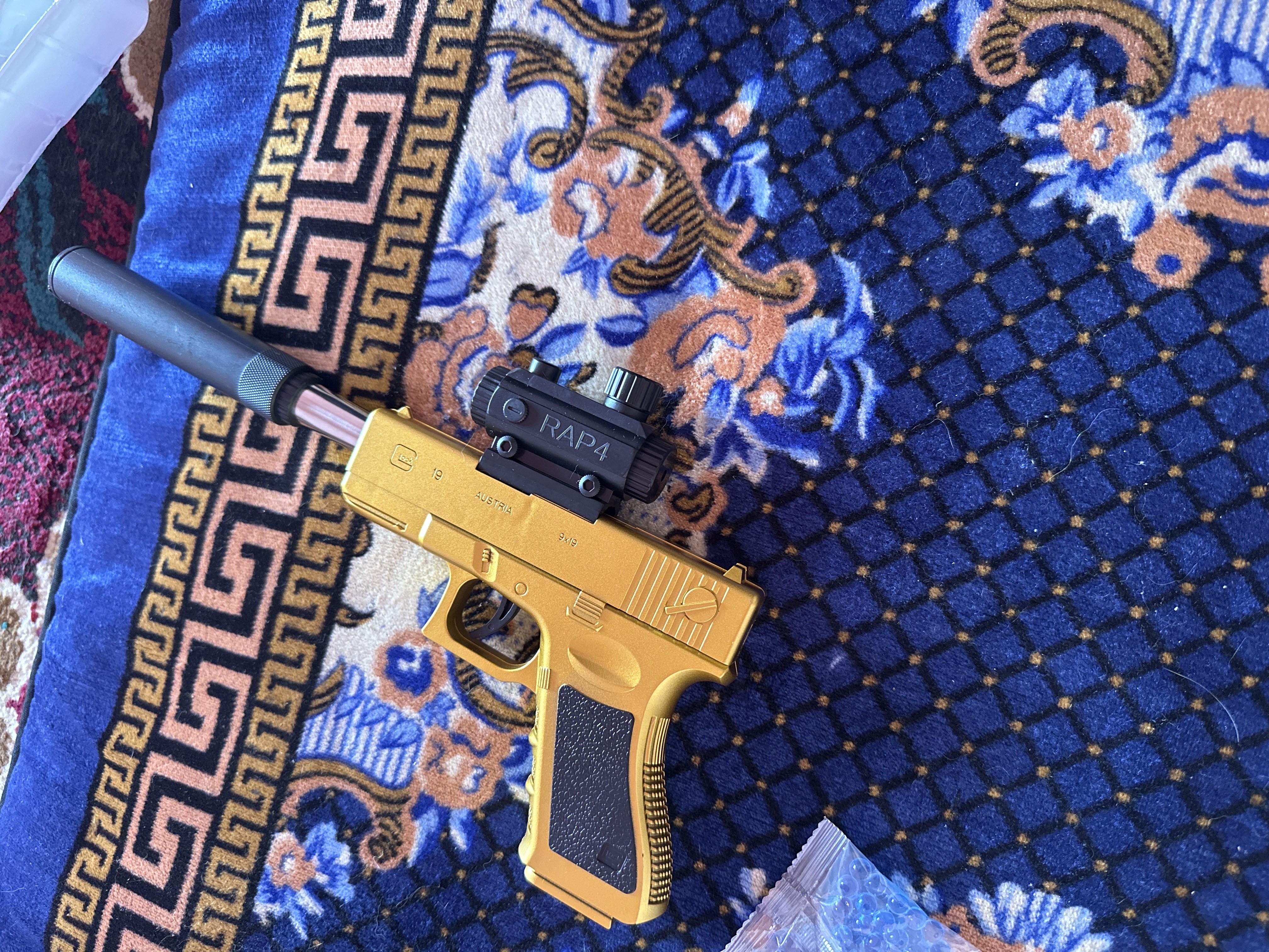 Пневматический пистолет с орбизами, Glock, автомат М416, винтовка