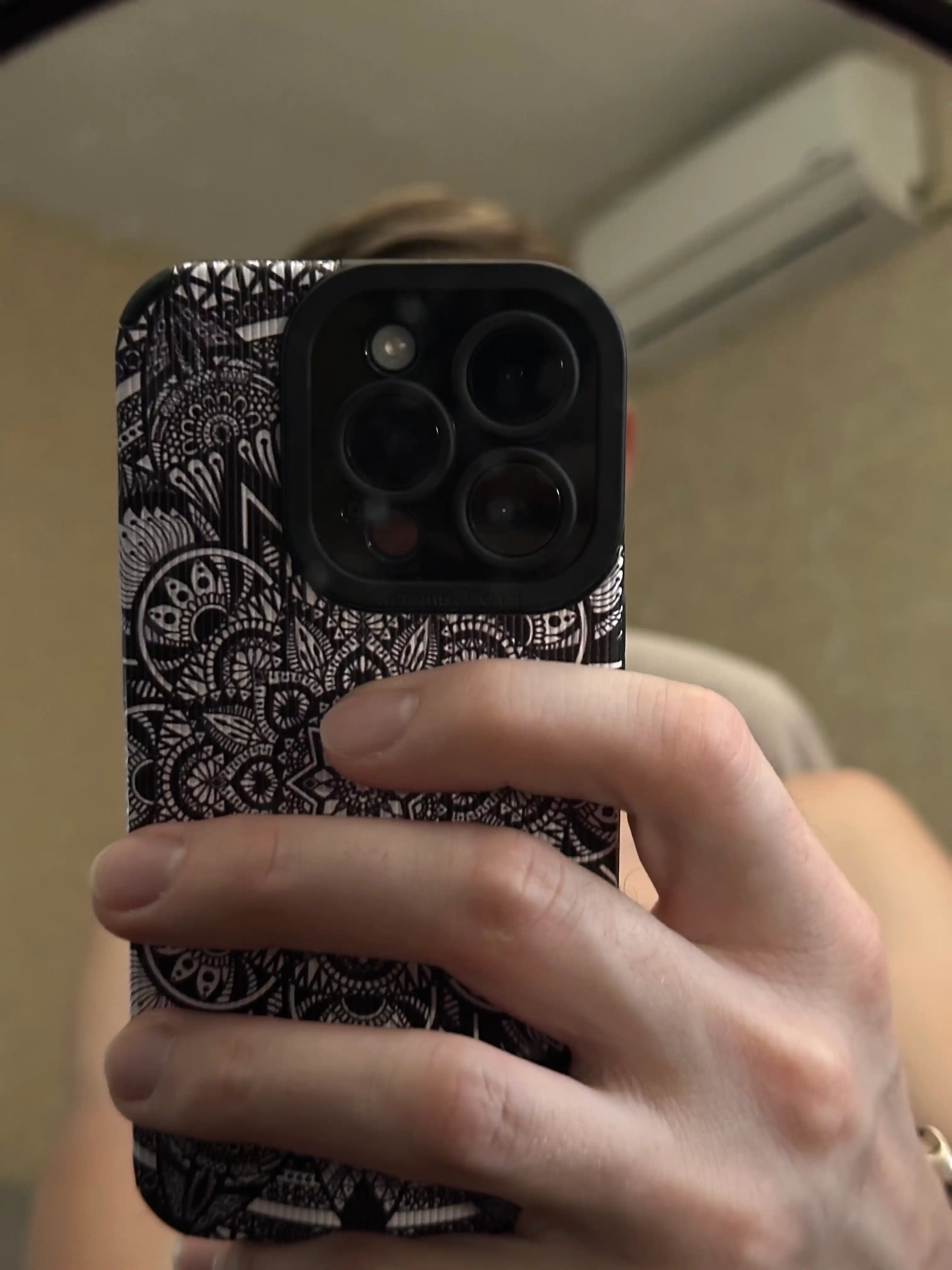 Чехлы для iPhone 13/14/15/PRO/PRO MAX