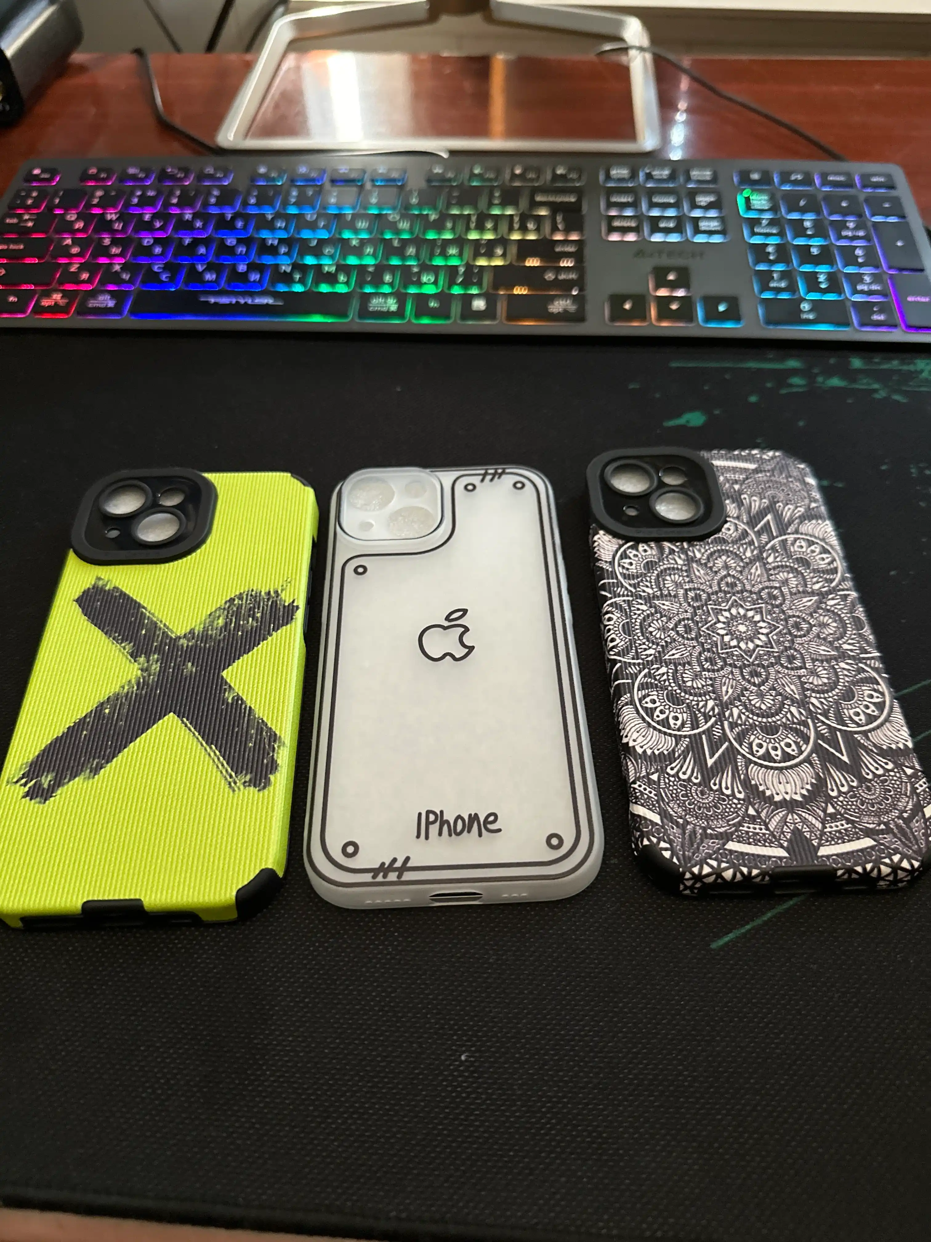 Чехлы для iPhone 13/14/15/PRO/PRO MAX