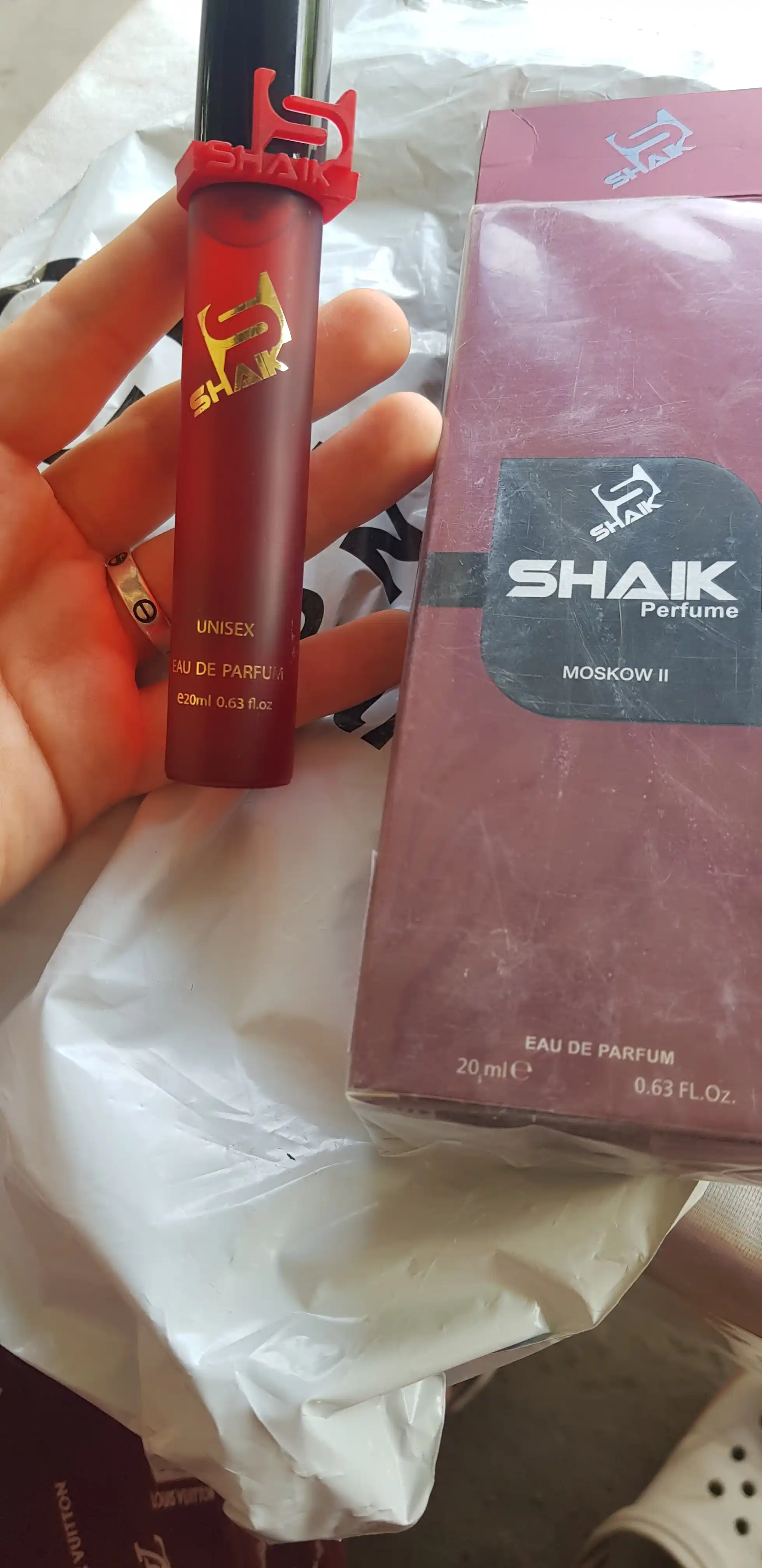 Parfyumlangan suv SHAIK Moscow 2, Molecules Escentric 02, uniseks, 10, 20, 25 ml