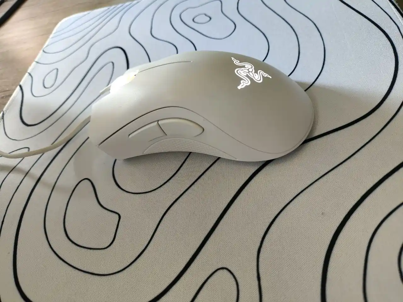 Игровая мышка Razer Deathadder Essential
