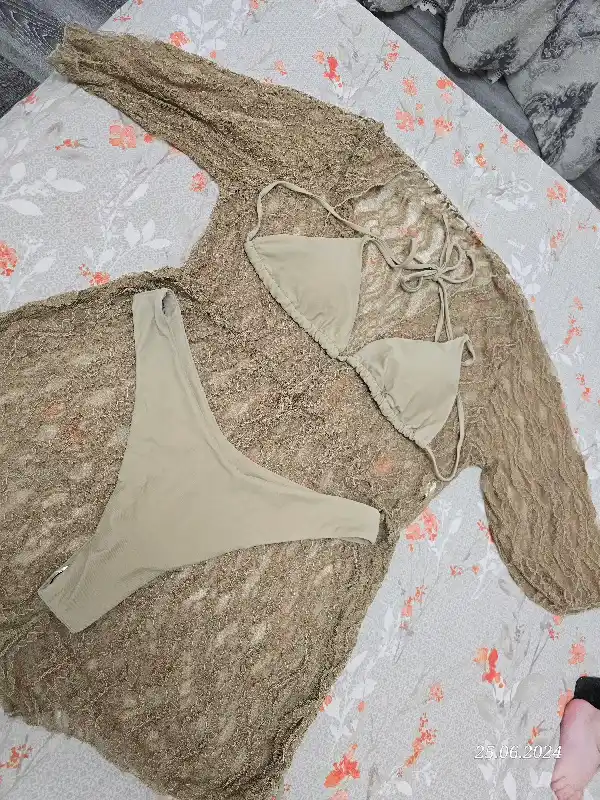Pareo - kombinezonli, ikki qismli ayollar suzish kostyumi, 3 tasi 1 da