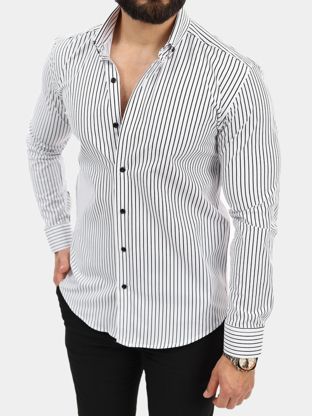 Pantiessiz koylaklar ostidagi qizlarning fotosuratlari