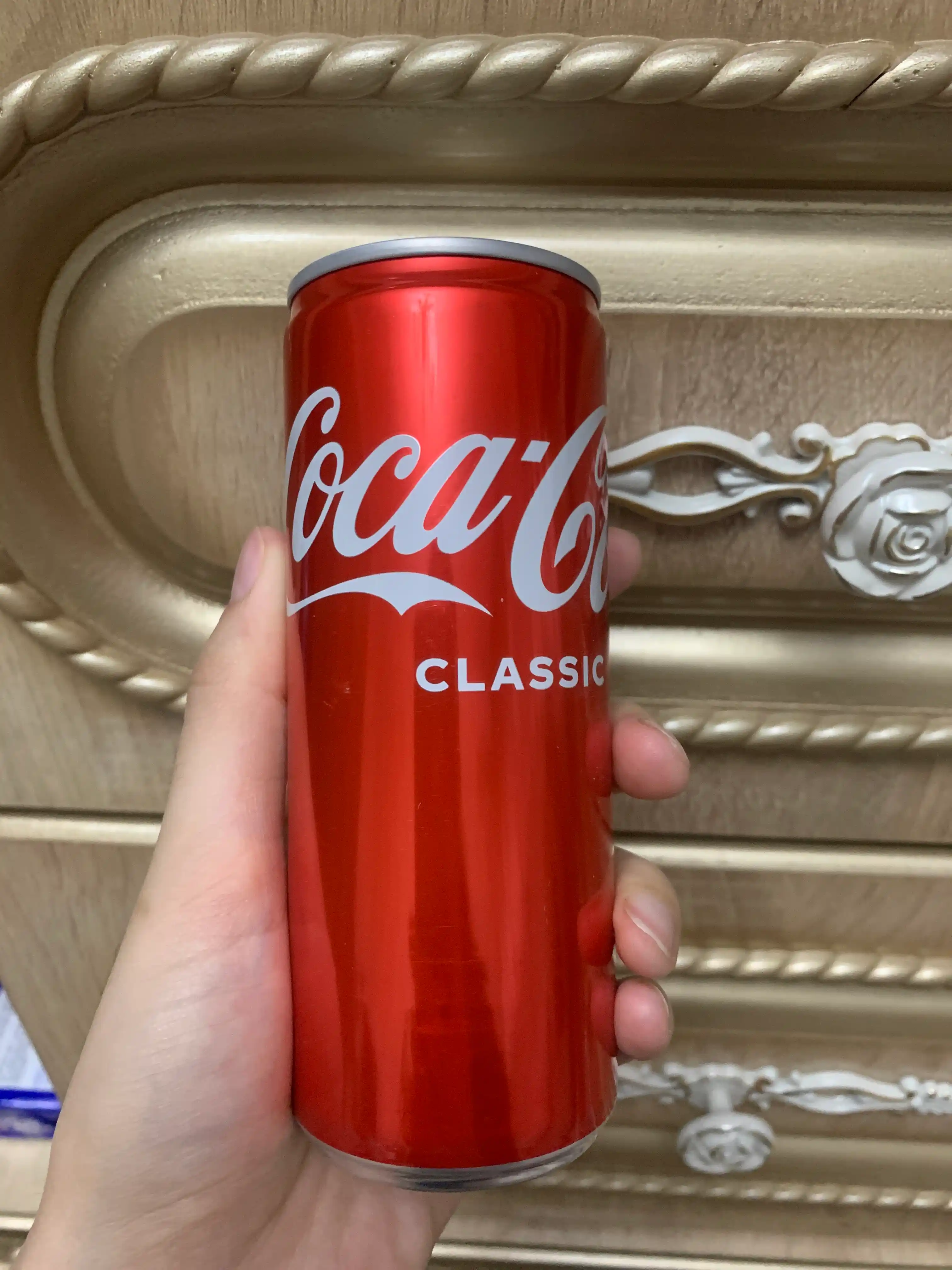 Gazlangan ichimlik Coca - Cola ichimligi, 250 ml, temir banka