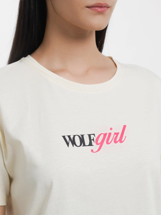 Ayollar futbolkasi WOLFGIRL
