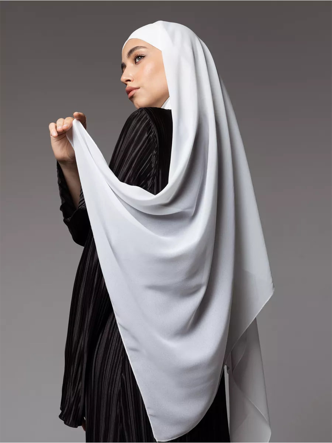 Ayollar sharfi va ro'moli, shifonli, hijob, haj va umra uchun mos