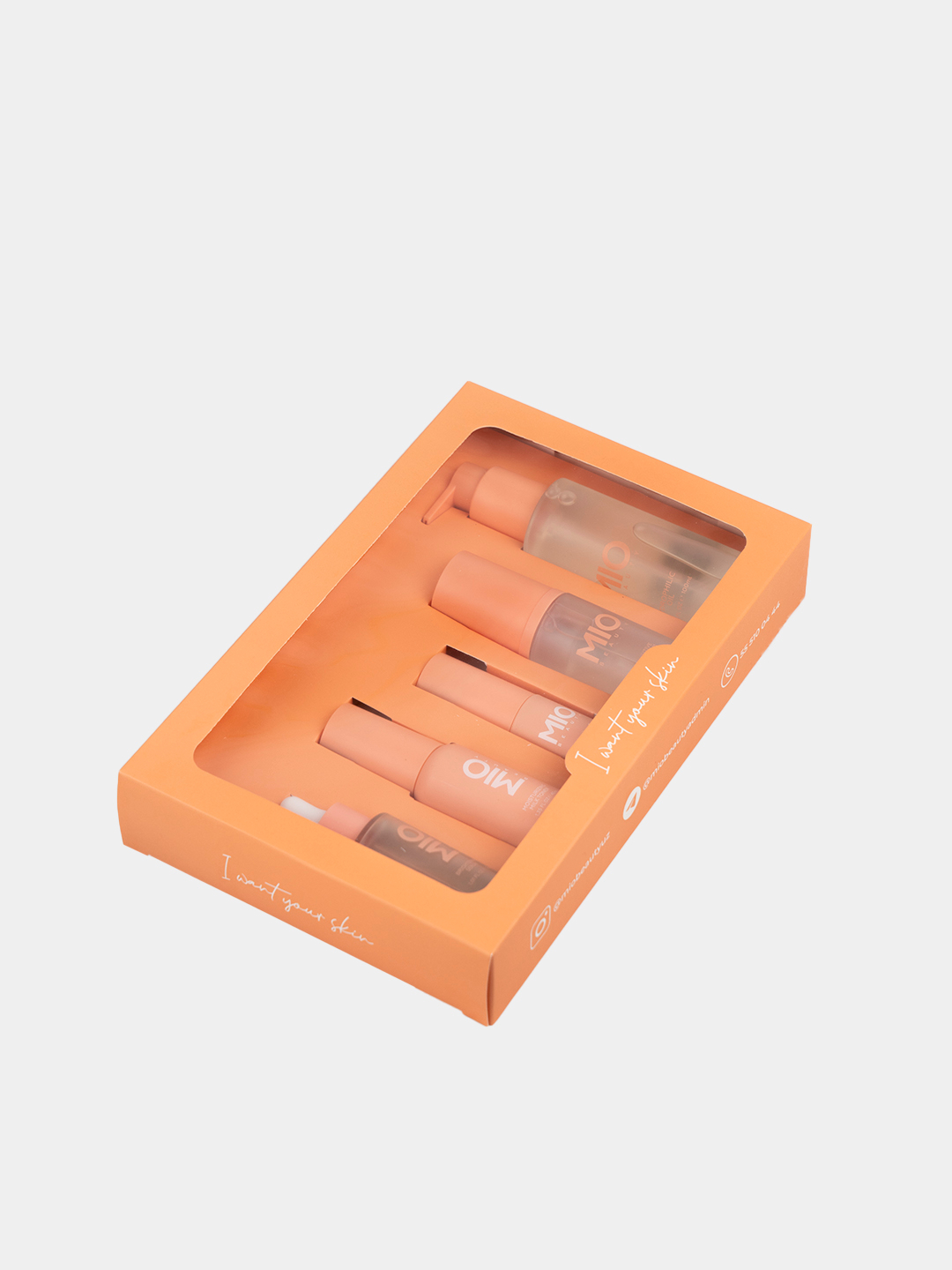 Tukli qoltiqli etuk ayollar