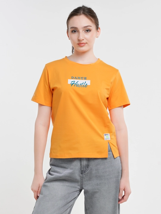Ayollar futbolkasi, L-XXL o'lchamlarda - 